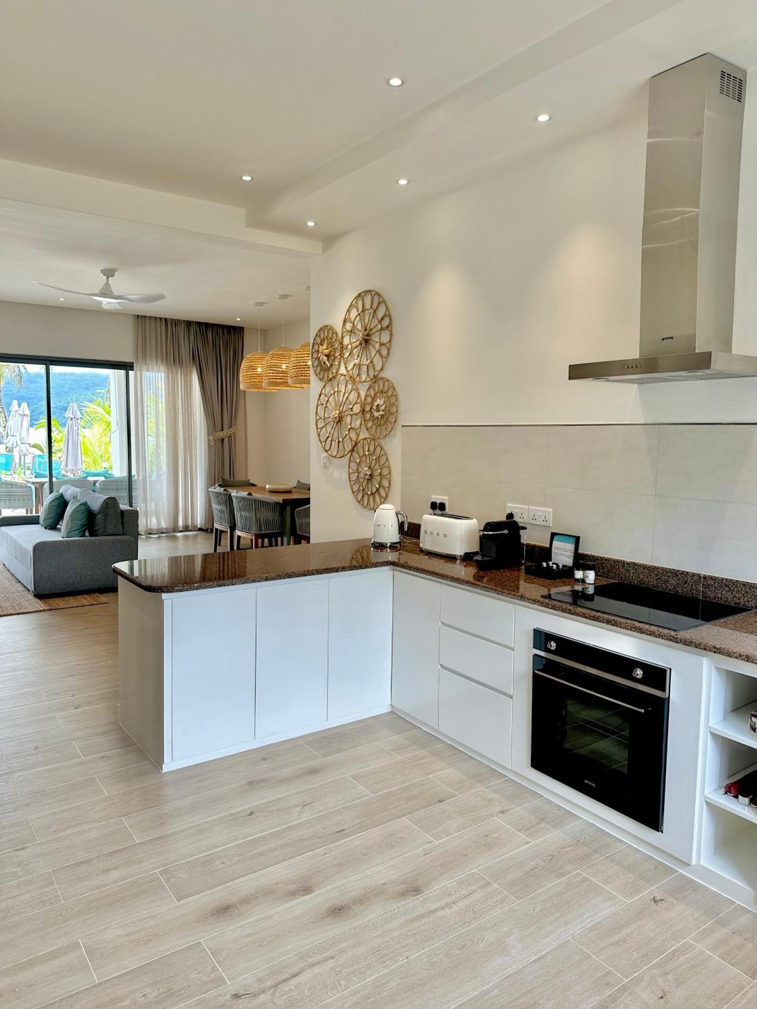 Pineapple Beach Villas Baie Lazare  Exterior foto