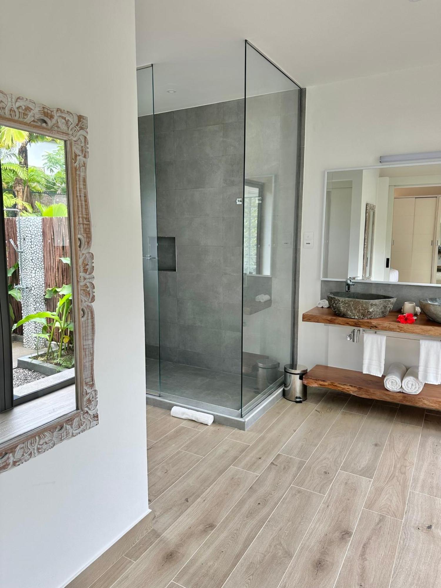 Pineapple Beach Villas Baie Lazare  Exterior foto