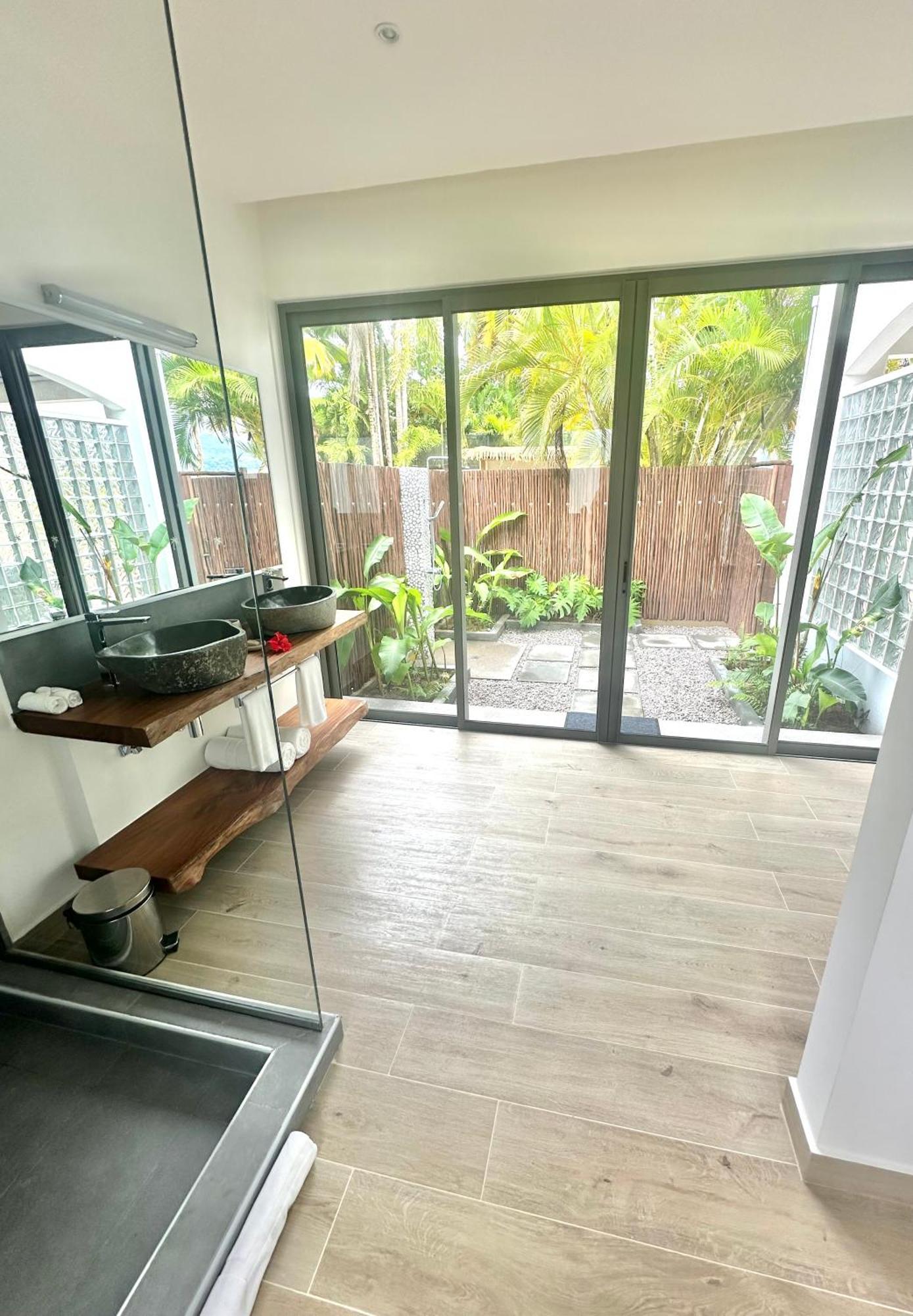 Pineapple Beach Villas Baie Lazare  Exterior foto
